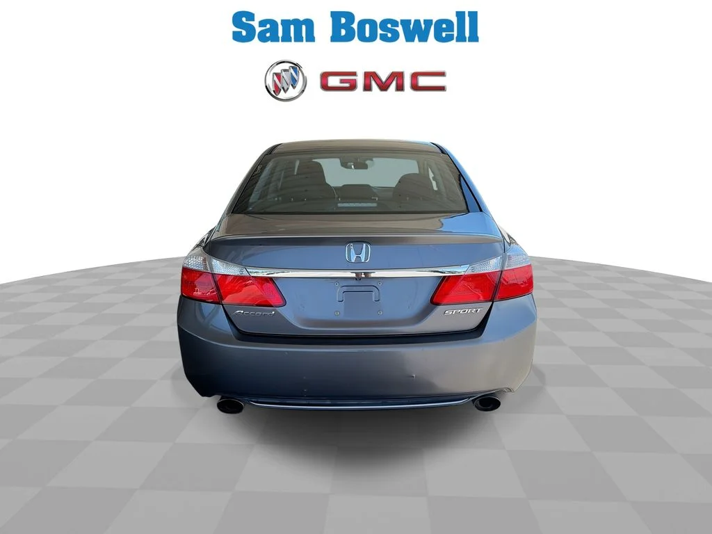 Used 2015  Honda Sport image 7