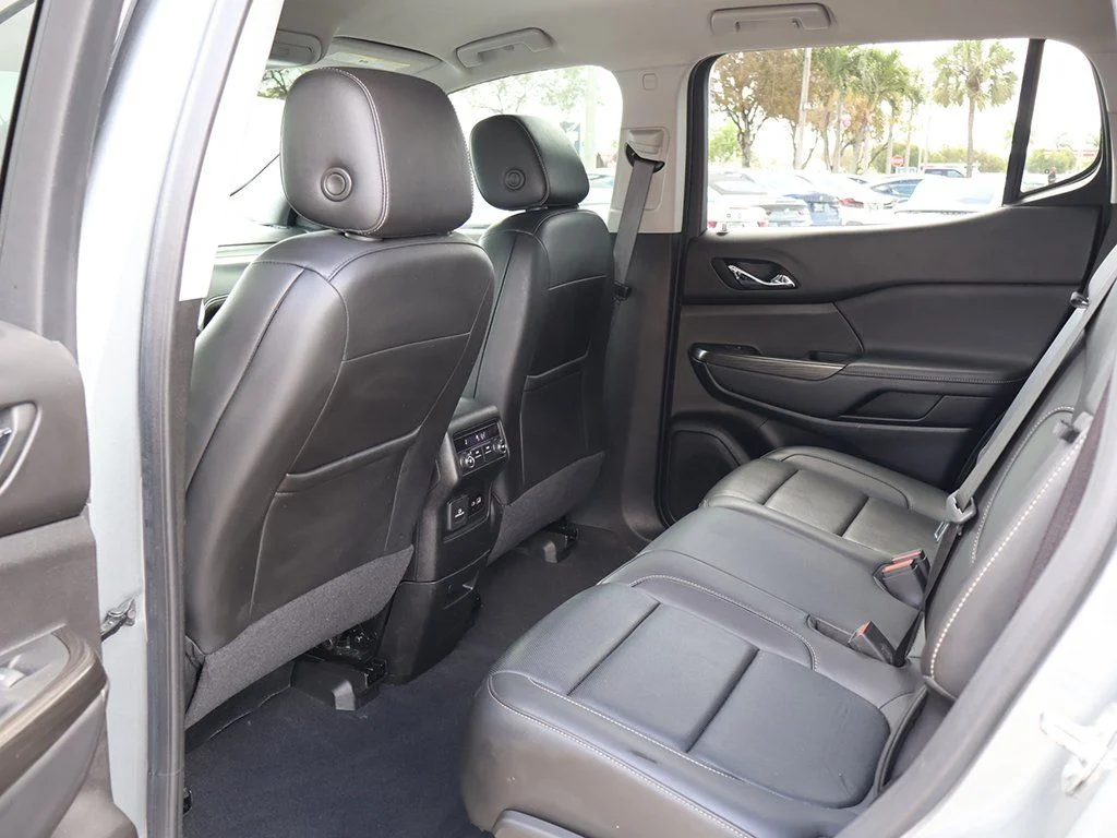 Used 2023 Silver GMC SLT image 35