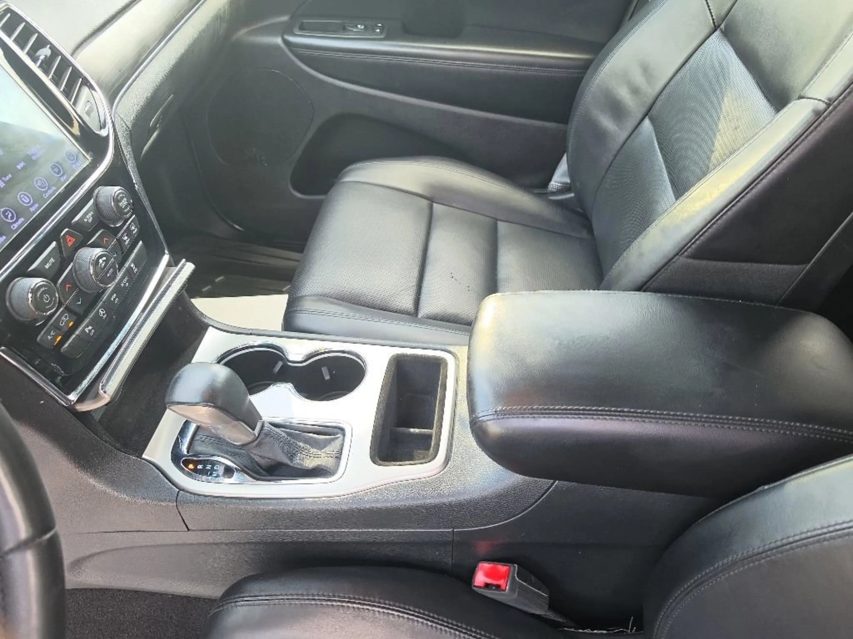 Used 2019 Black Jeep Limited 4x2 image 18