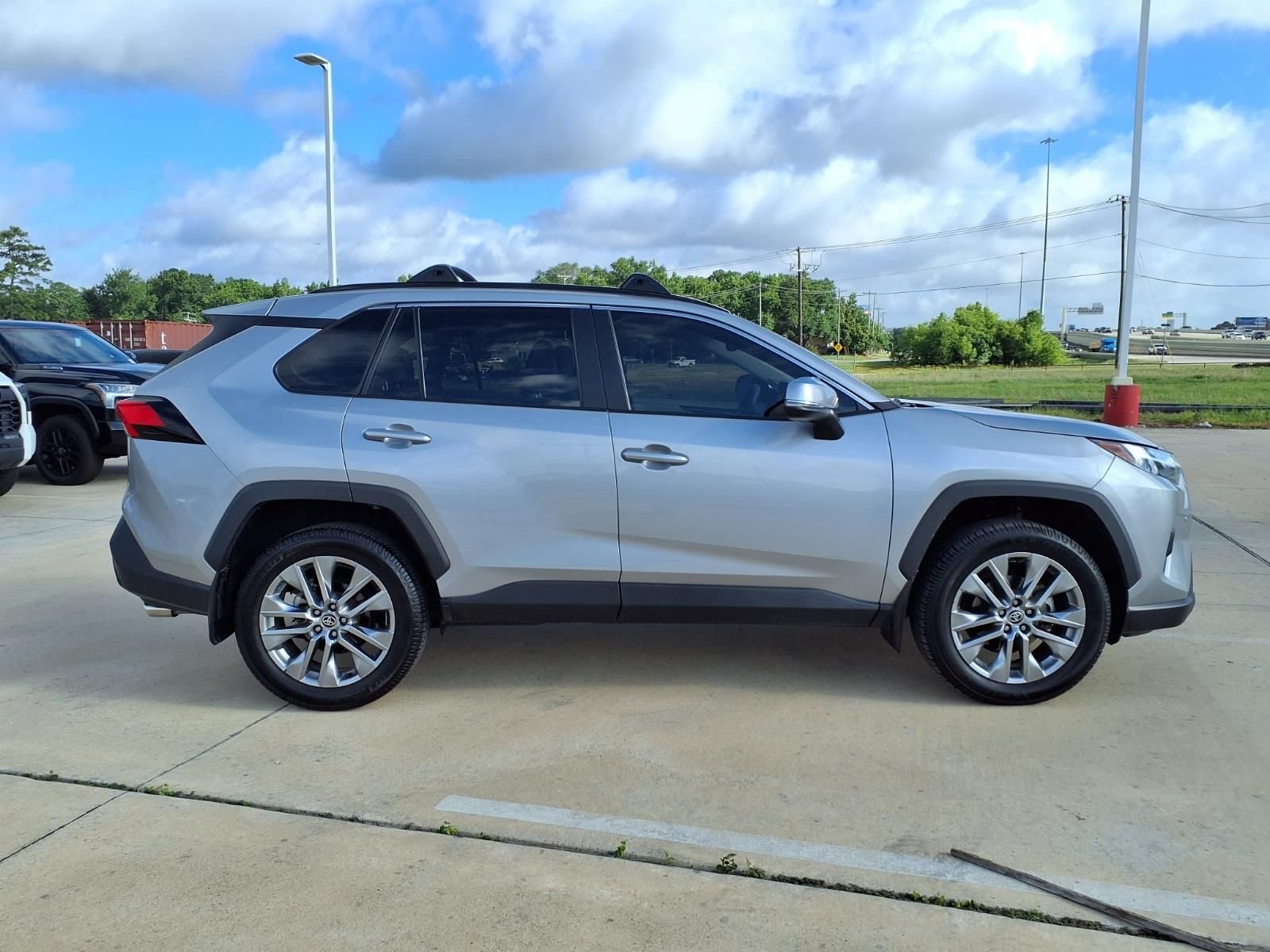 Certified Used 2023 Silver Sky Metallic Toyota XLE Premium image 5