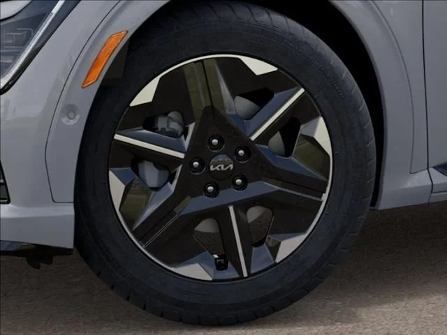 New 2026 Wolf Gray Kia GT-LINE image 9
