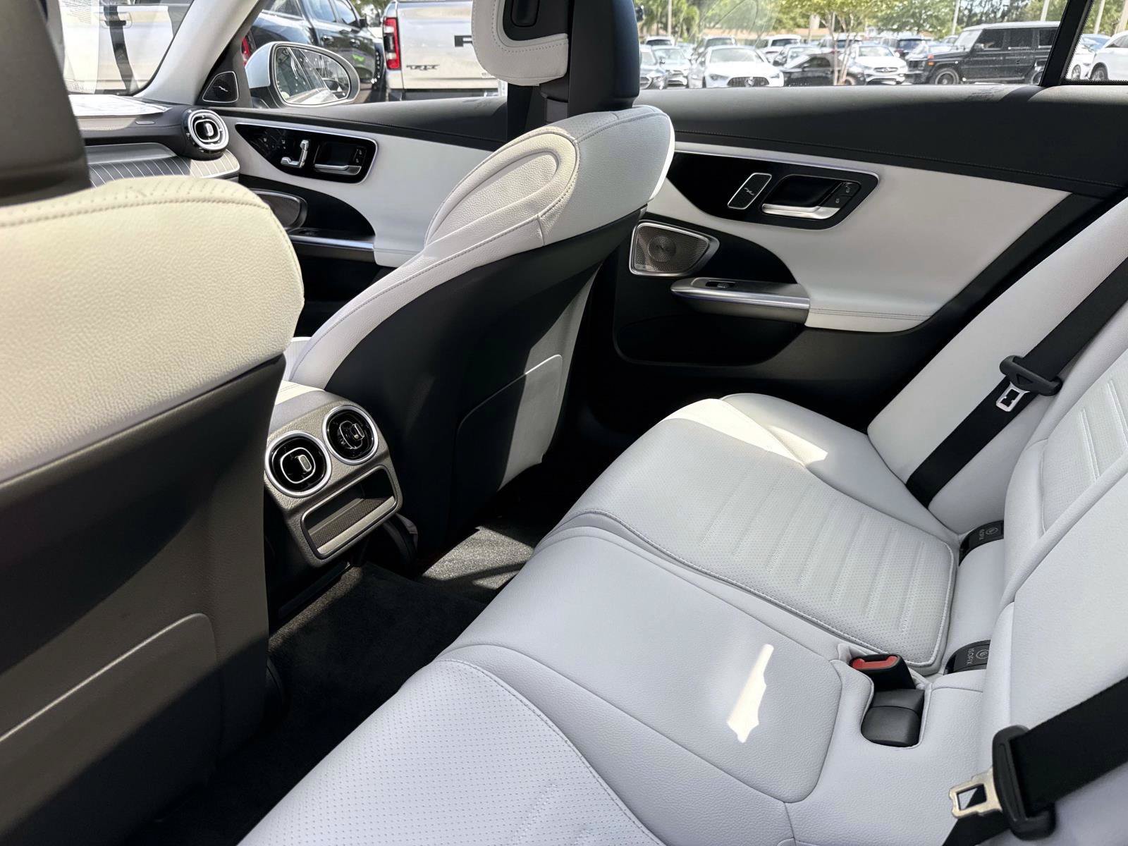 New 2026 Polar White Mercedes-Benz 300 4MATIC® SUV image 15