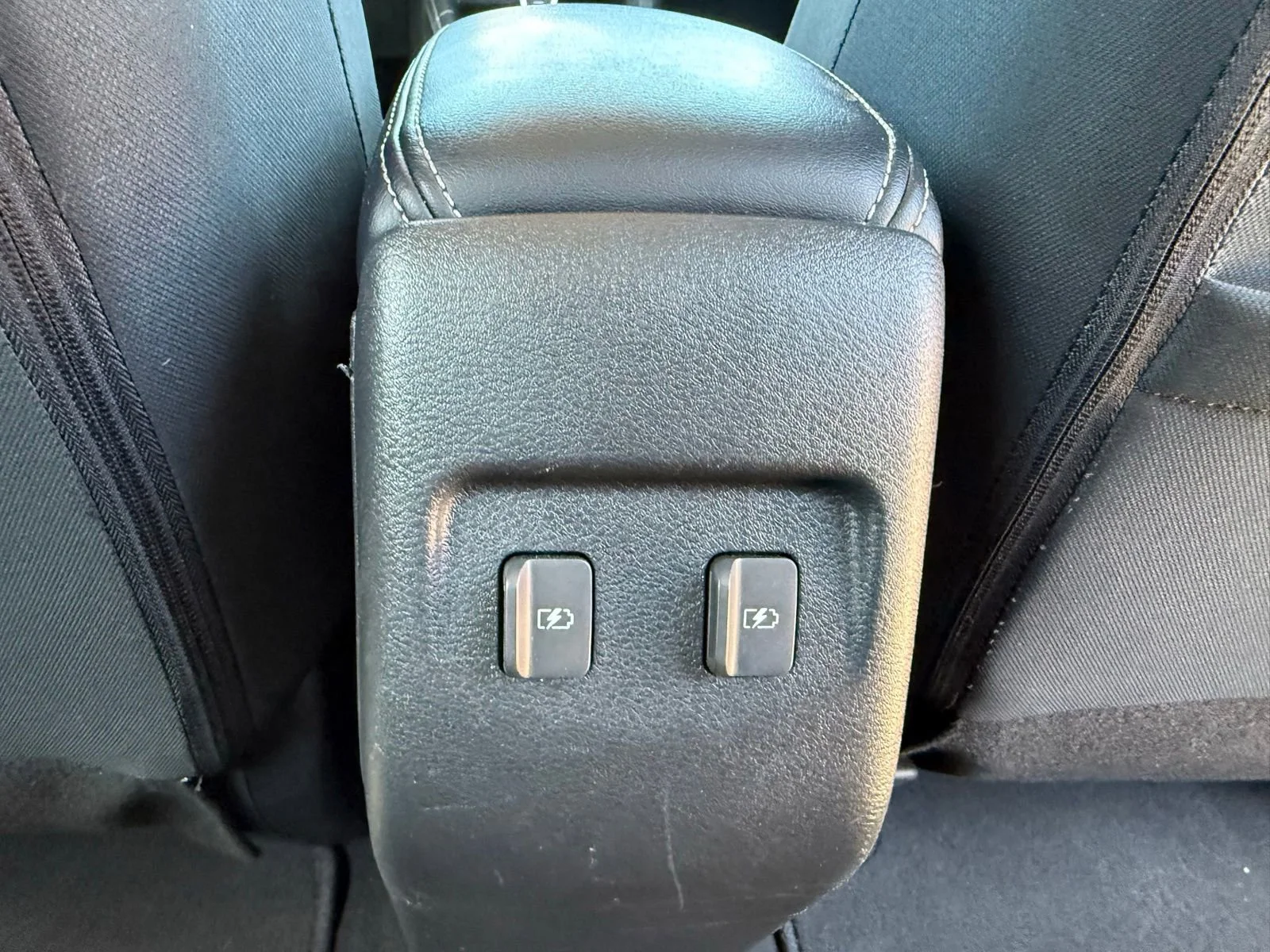 2024 Nissan Kicks SR - Photo 33
