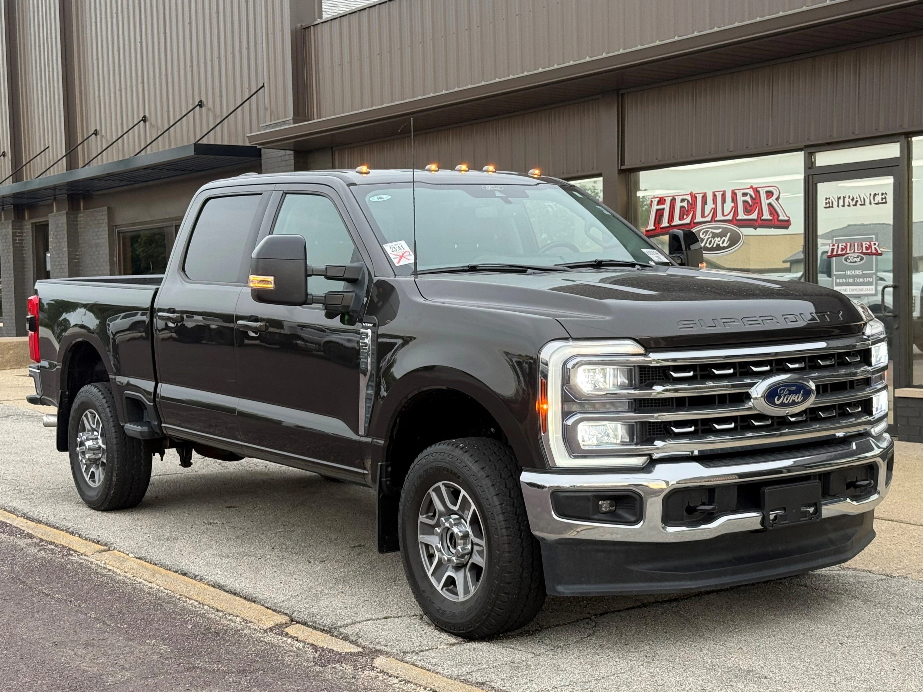 Used 2024 Darkened Bronze Metallic Ford LARIAT image 3