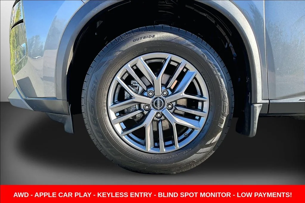 Used 2023 Gray Nissan S image 32