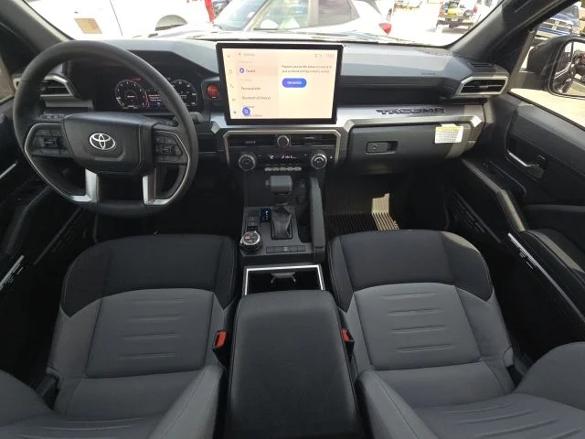Used 2025  Toyota  image 34