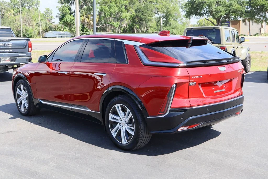 Used 2024 Red Cadillac Tech image 7
