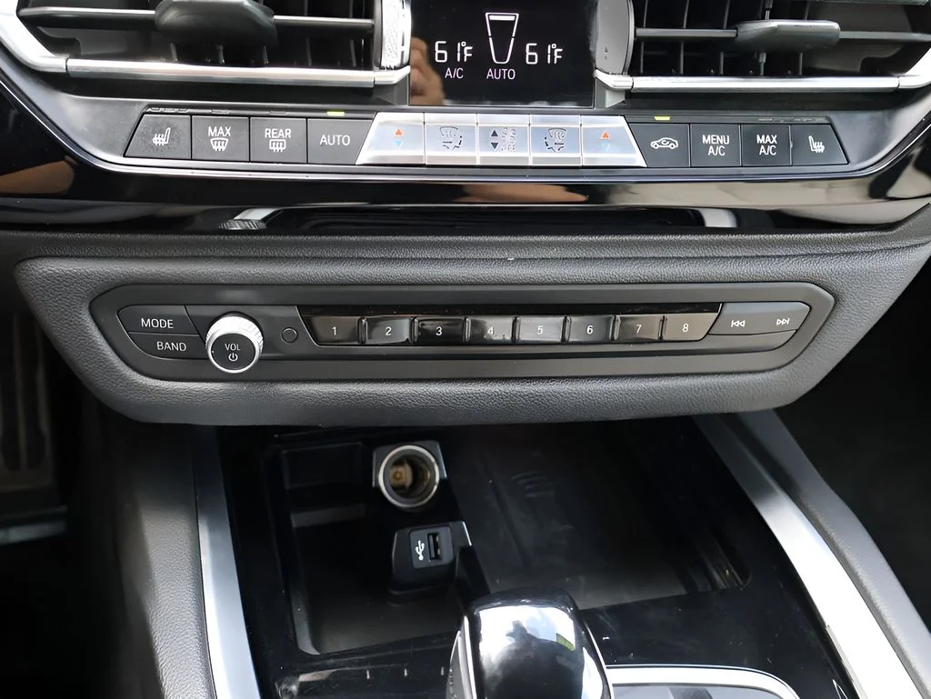 Used 2019 Alpine White BMW sDrive30i image 28