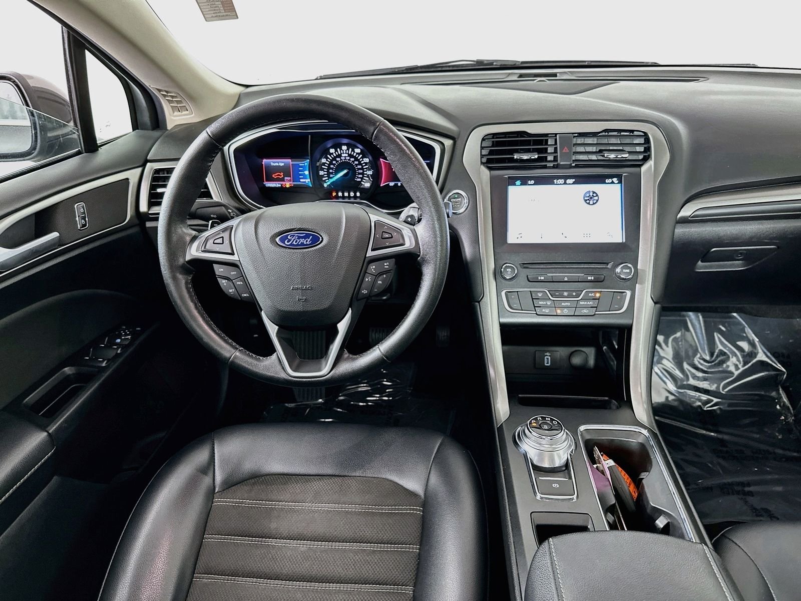 Used 2017 Magnetic Ford SE image 22