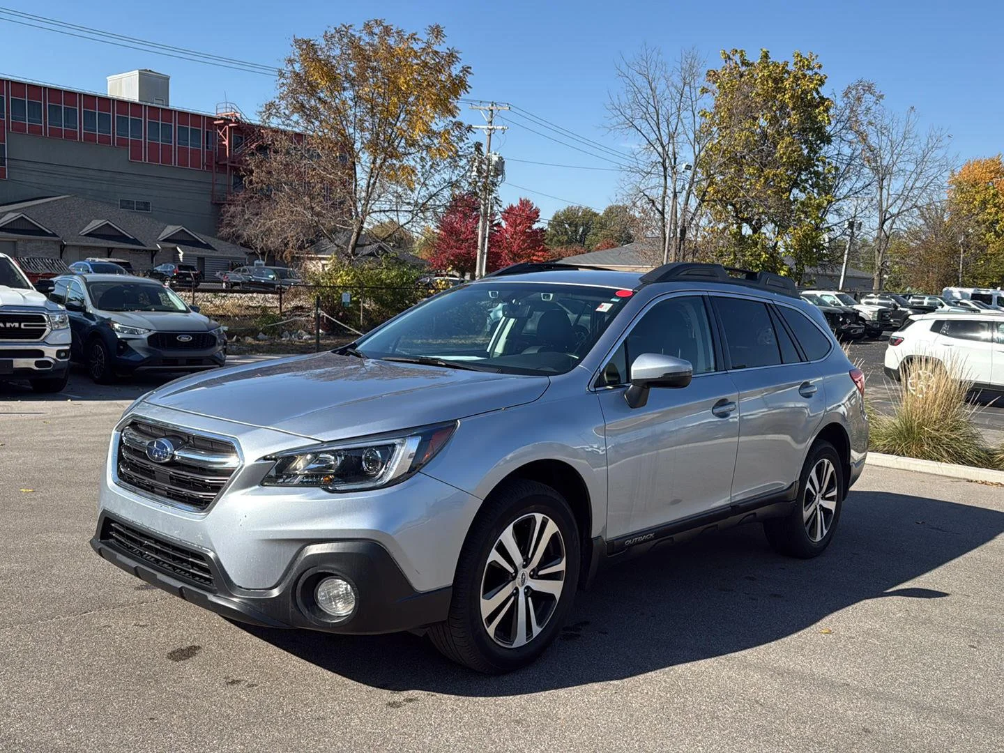 Used 2019 Ice Silver Metallic Subaru Limited image 7