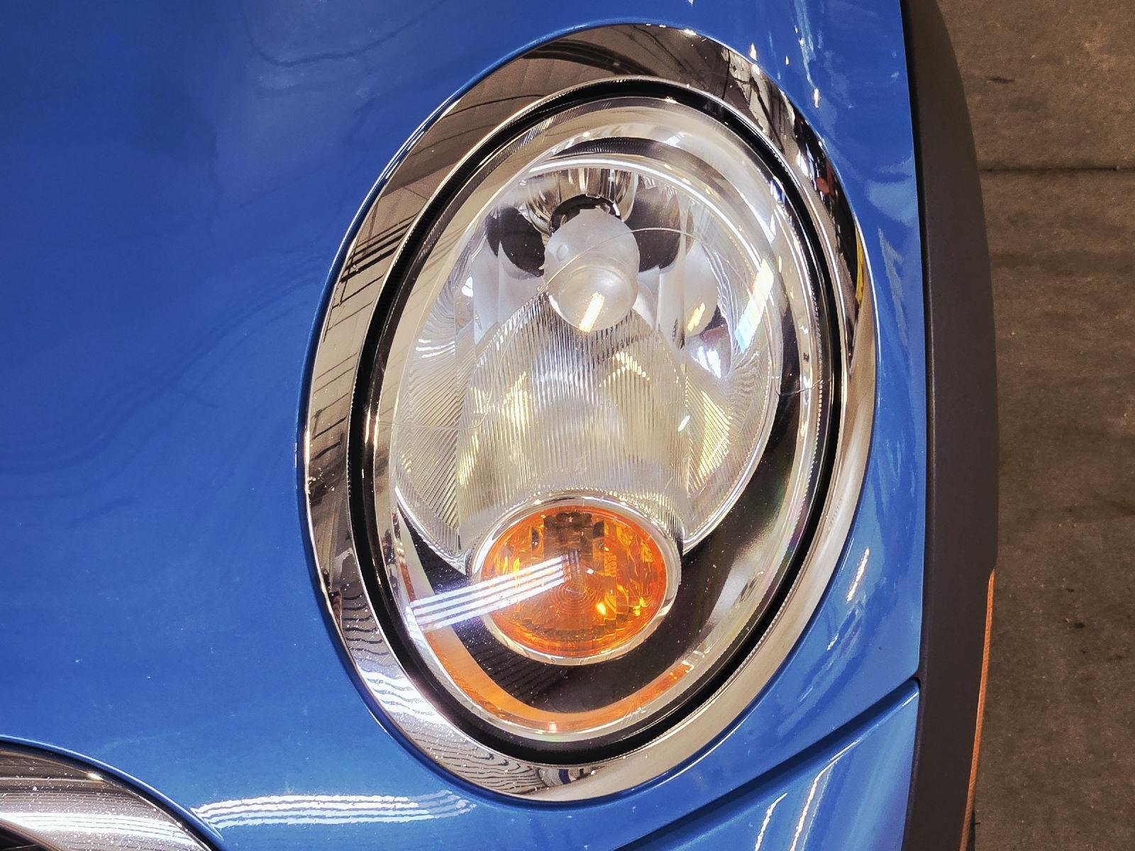 Used 2013 Reef Blue Metallic MINI CLUBVAN image 16