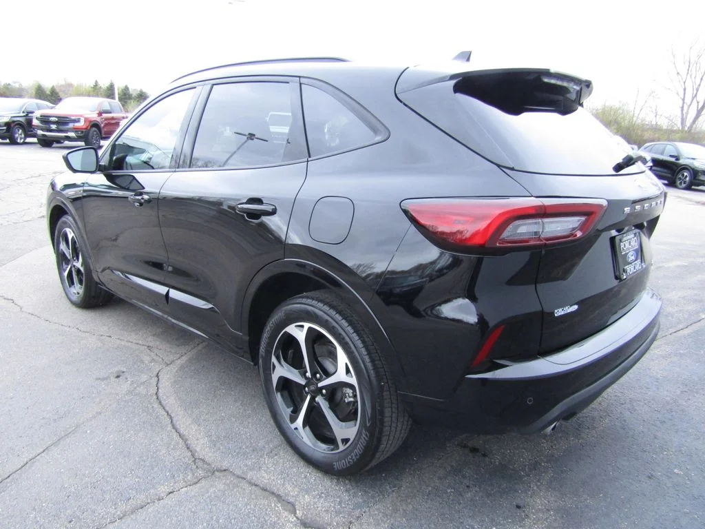 2023 Ford Escape ST-Line Elite - Photo 6