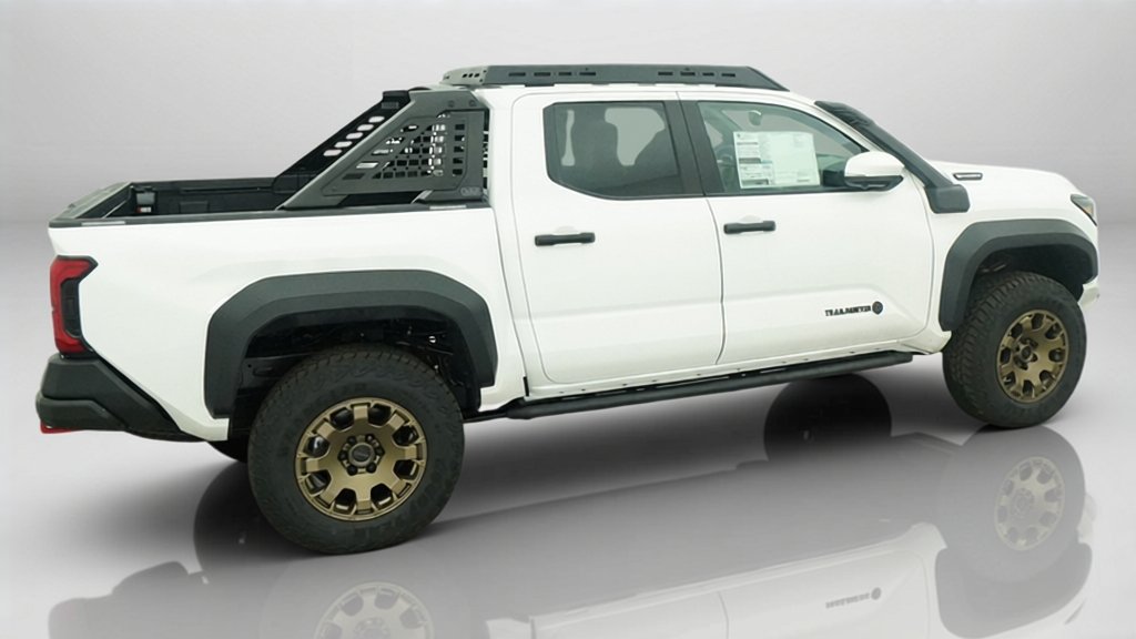 New 2026 Ice Cap Toyota Trailhunter image 43