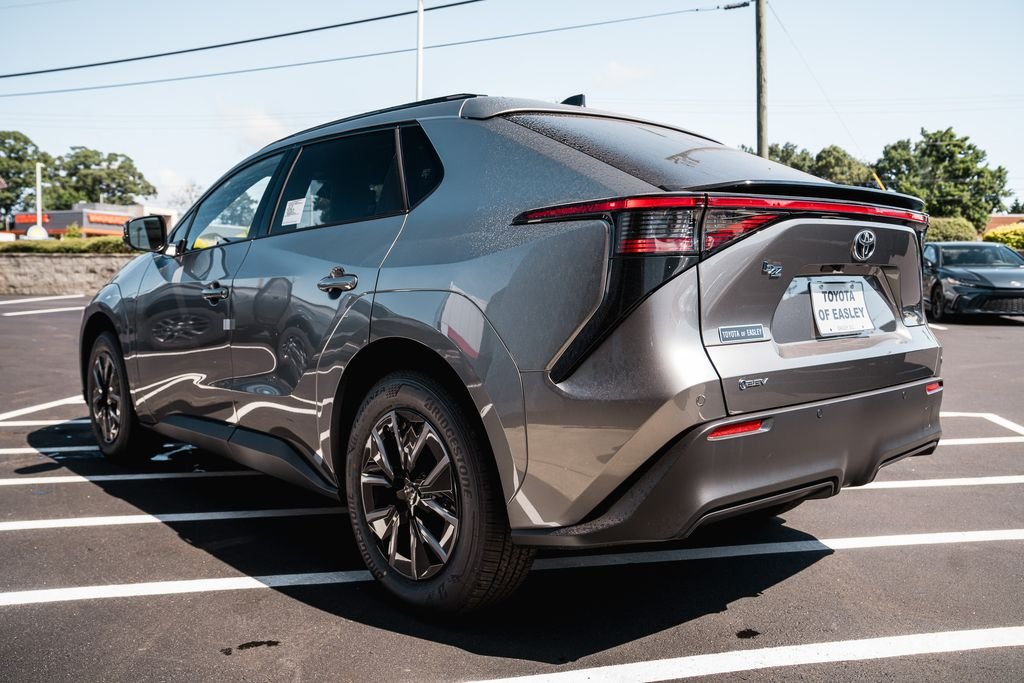 New 2026 Heavy Metal Toyota XLE image 5