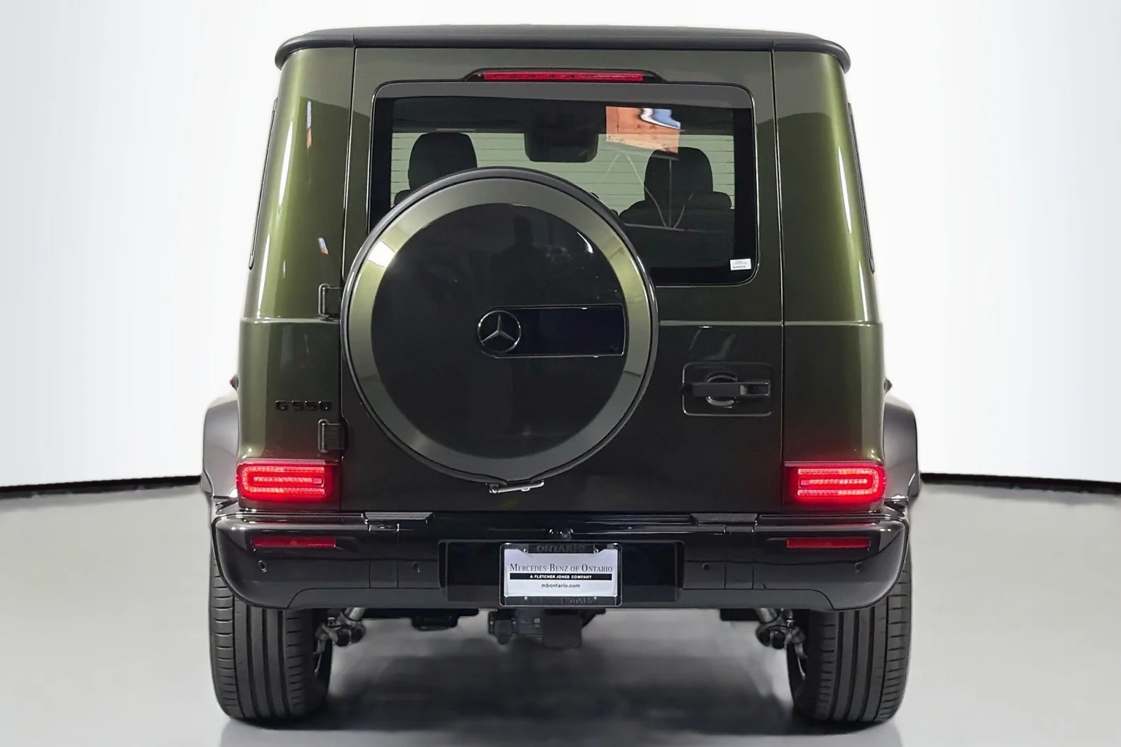 Certified Used 2025 MANUFAKTUR Olive Metallic Mercedes-Benz G 550 image 5