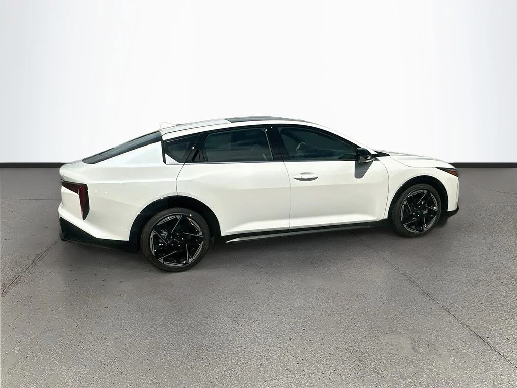 New 2026 Snow White Pearl Kia GT-Line image 8