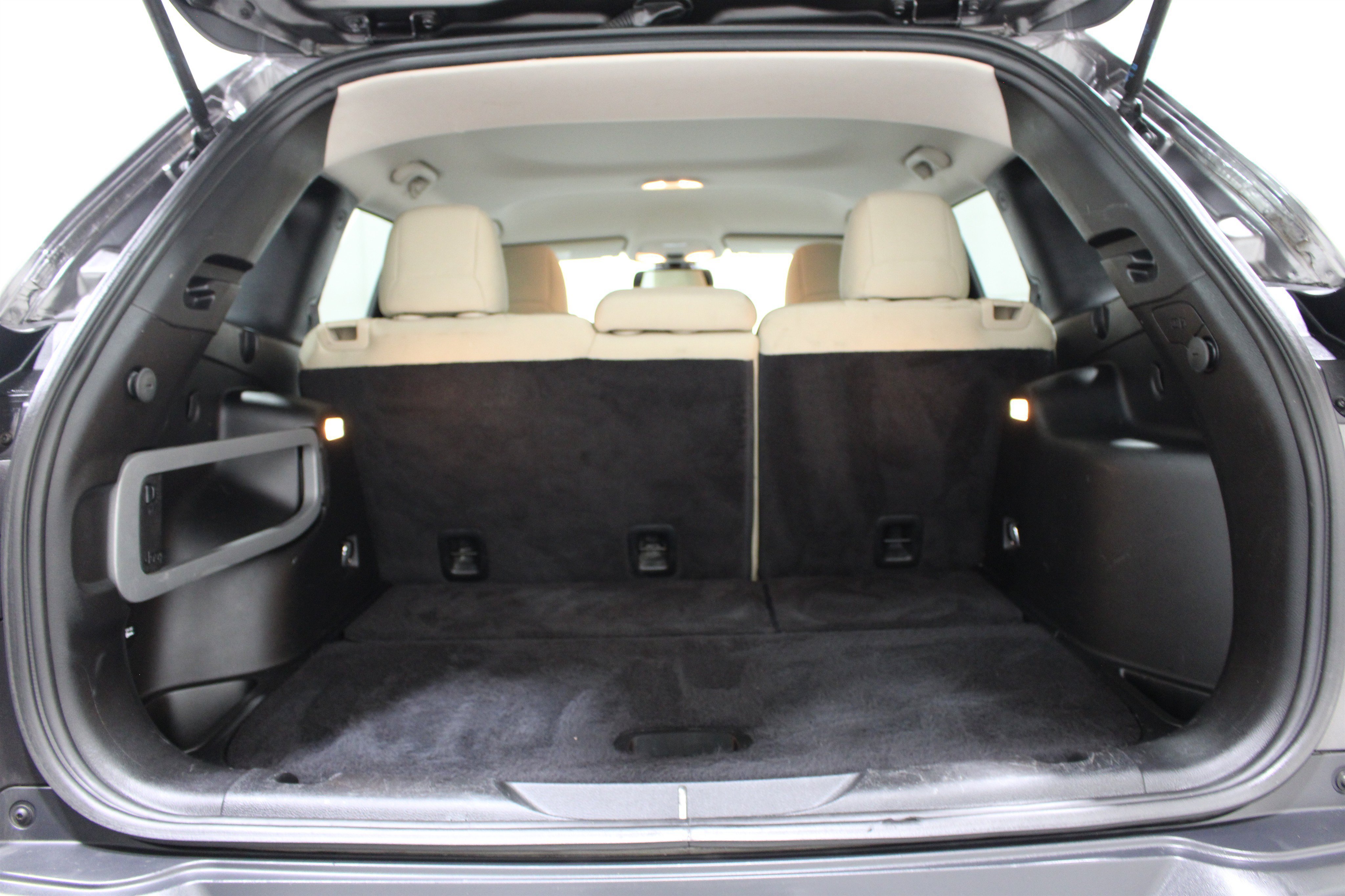 Used 2015 Granite Crystal Metallic Clearcoat Jeep Latitude image 21