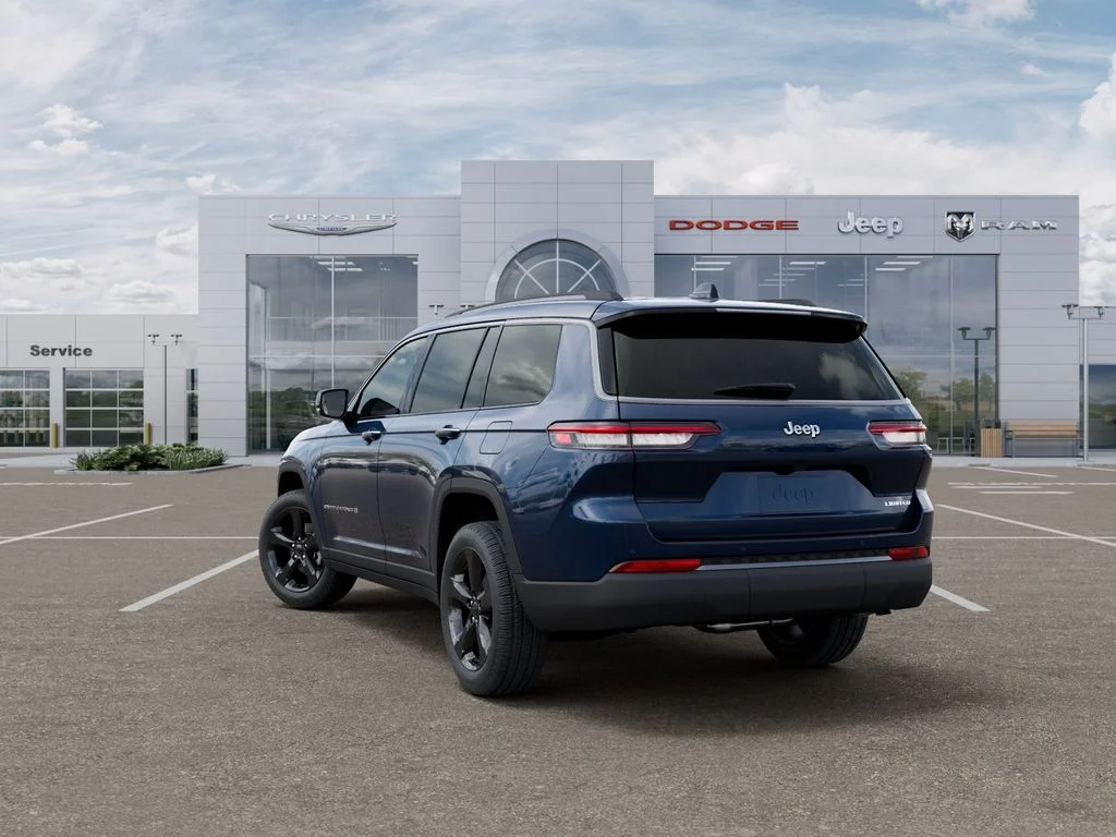 New 2026 Fathom Blue Pearl-Coat Exterior Paint Jeep Limited image 3