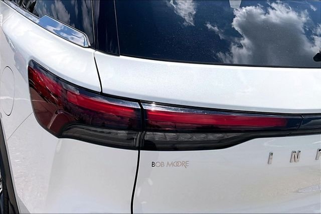 Used 2023 Black INFINITI Autograph image 30