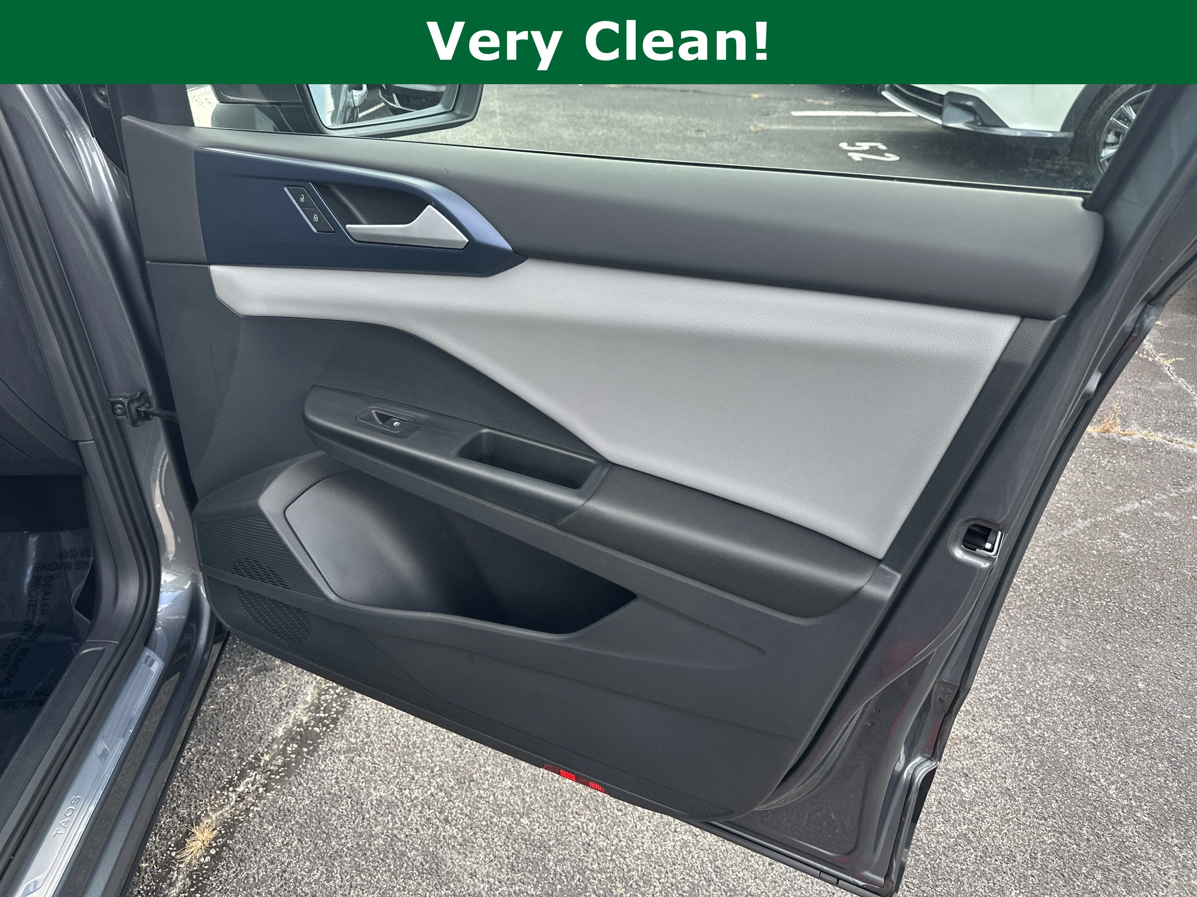 Used 2022 Platinum Gray Metallic Volkswagen SE image 16
