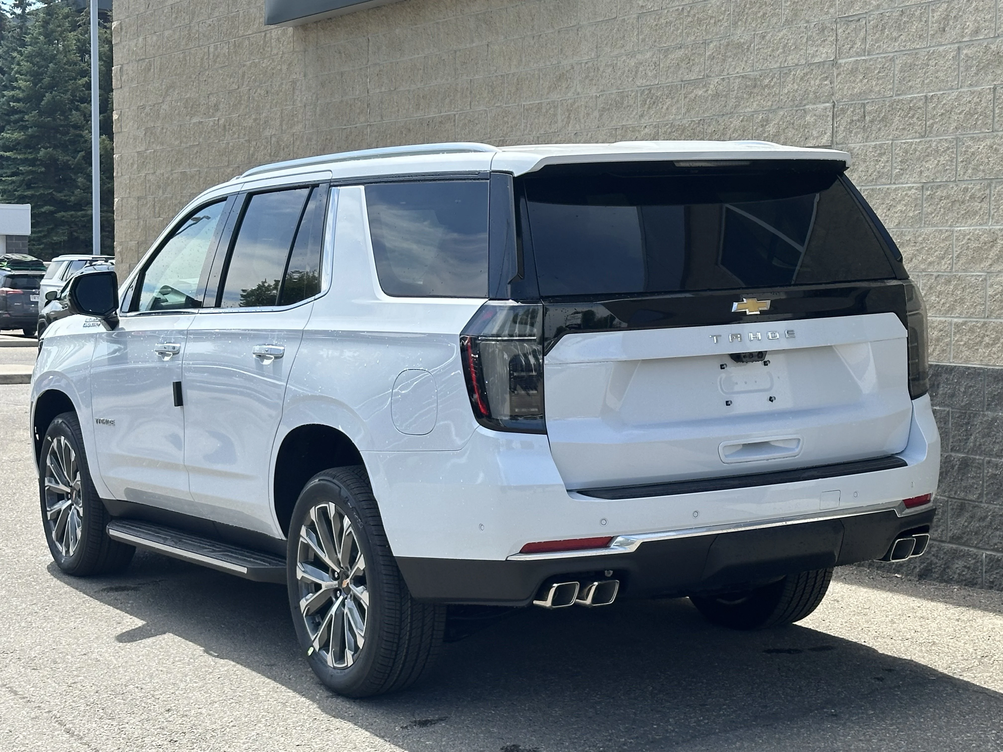 New 2026 Polar White Tricoat Chevrolet High Country image 4