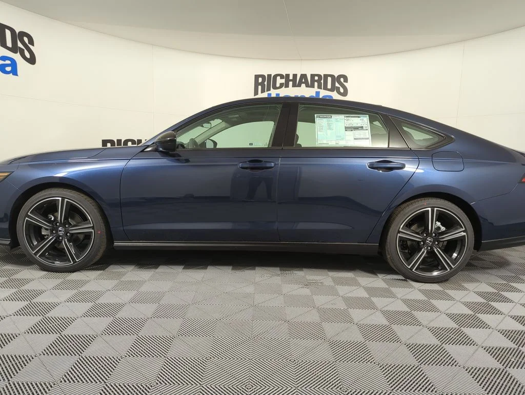 New 2026 Canyon River Blue Metallic Honda SE image 2