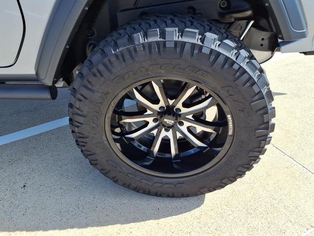 Used 2018 GRAY Jeep Sport image 7
