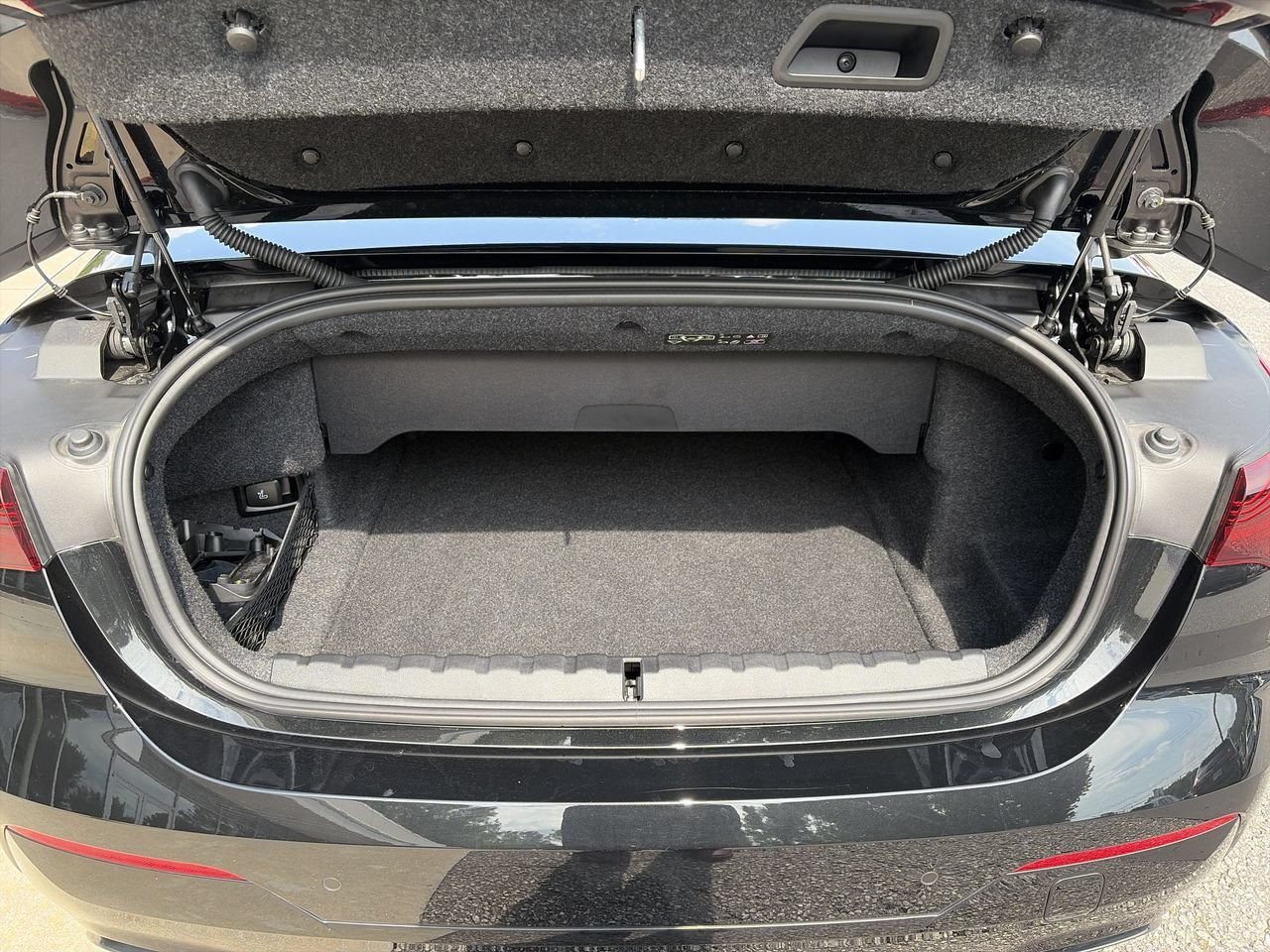 Used 2027 Black Sapphire Metallic BMW M440i image 32