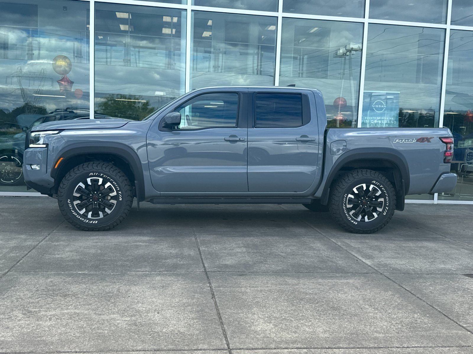 Used 2024 Boulder Gray Pearl Nissan PRO-4X image 6