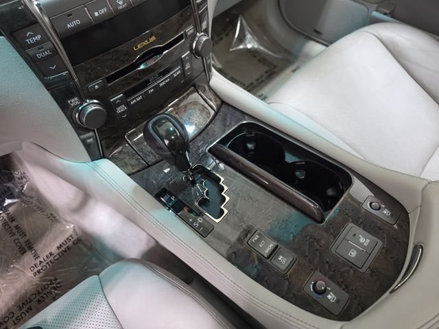 Used 2007 Silver Lexus 460 L image 25