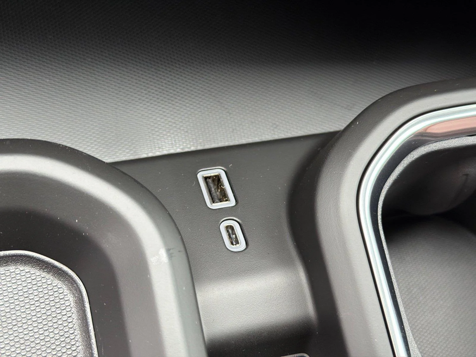 2026 GMC Sierra 2500HD Denali Ultimate - Photo 23
