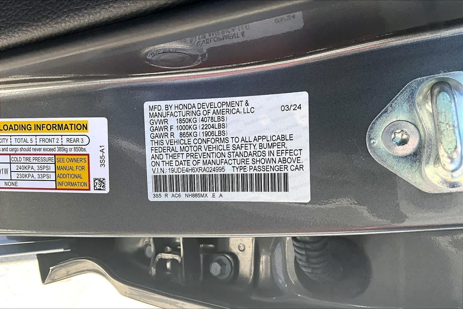 Used 2024 Liquid Carbon Metallic Acura w/A-Spec Technology Package image 32