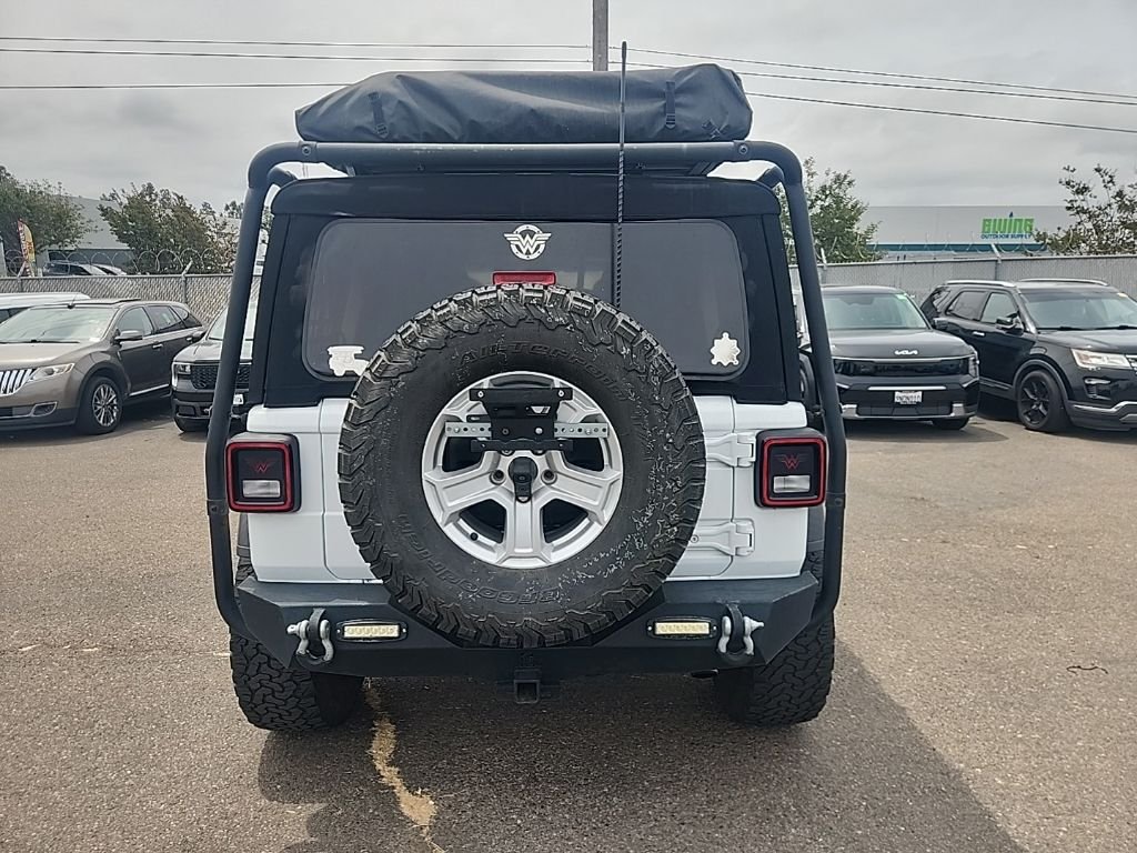 Used 2018 White Jeep Unlimited Sport S image 12