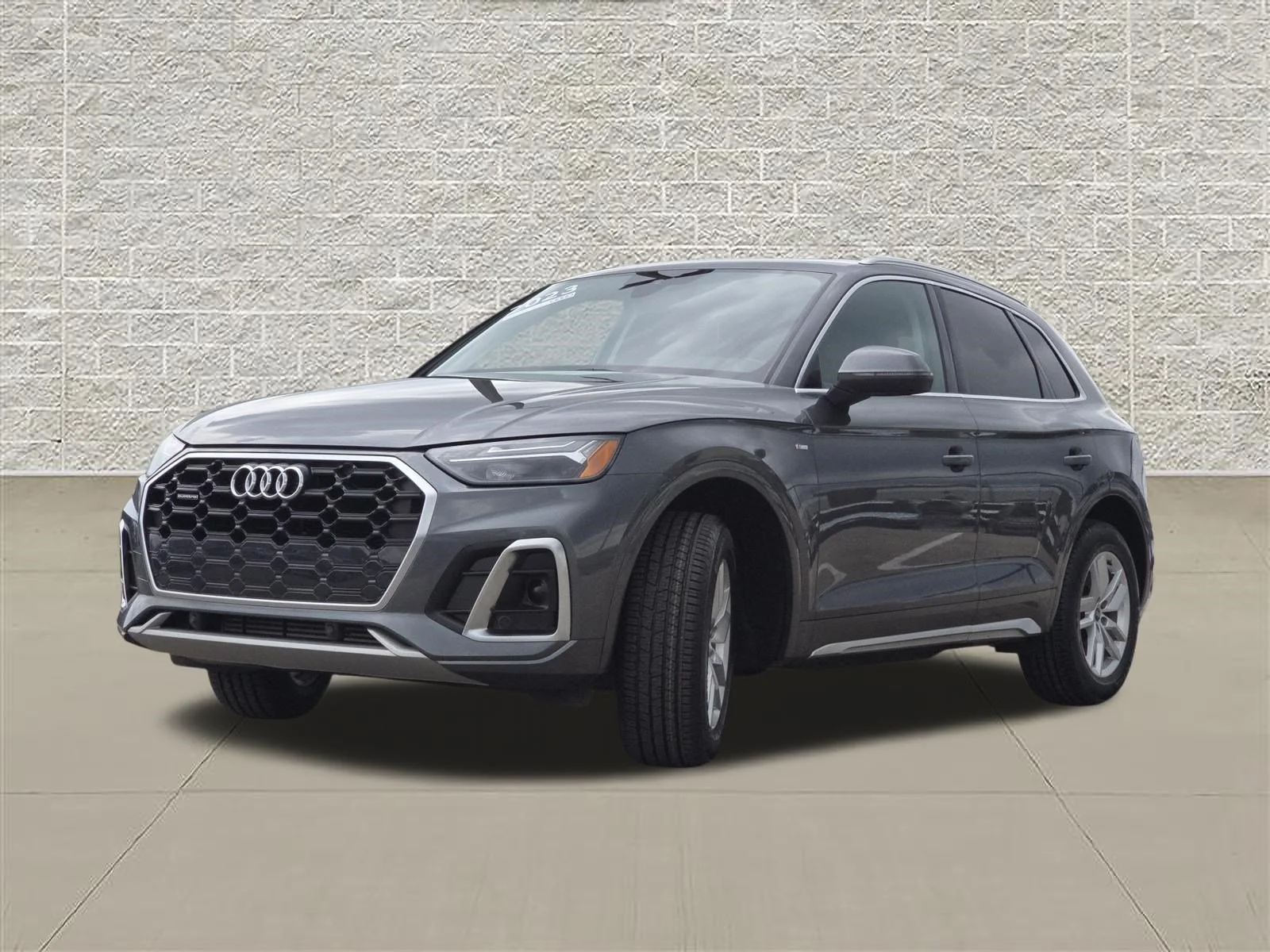 Certified Used 2023 Daytona Gray Pearl Effect Audi S line Premium image 3