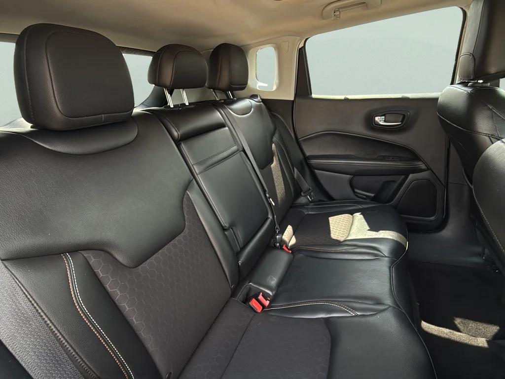 Used 2018 White Clearcoat Jeep Latitude image 22