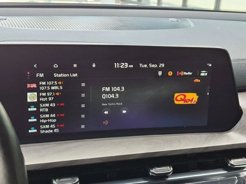 Used 2025 Green Kia SX-Prestige X-Line image 22