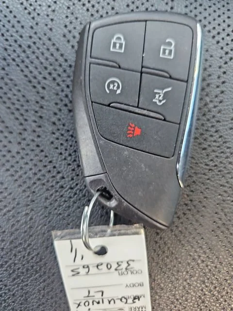 Used 2025 Lakeshore Blue Metallic Chevrolet LT image 29
