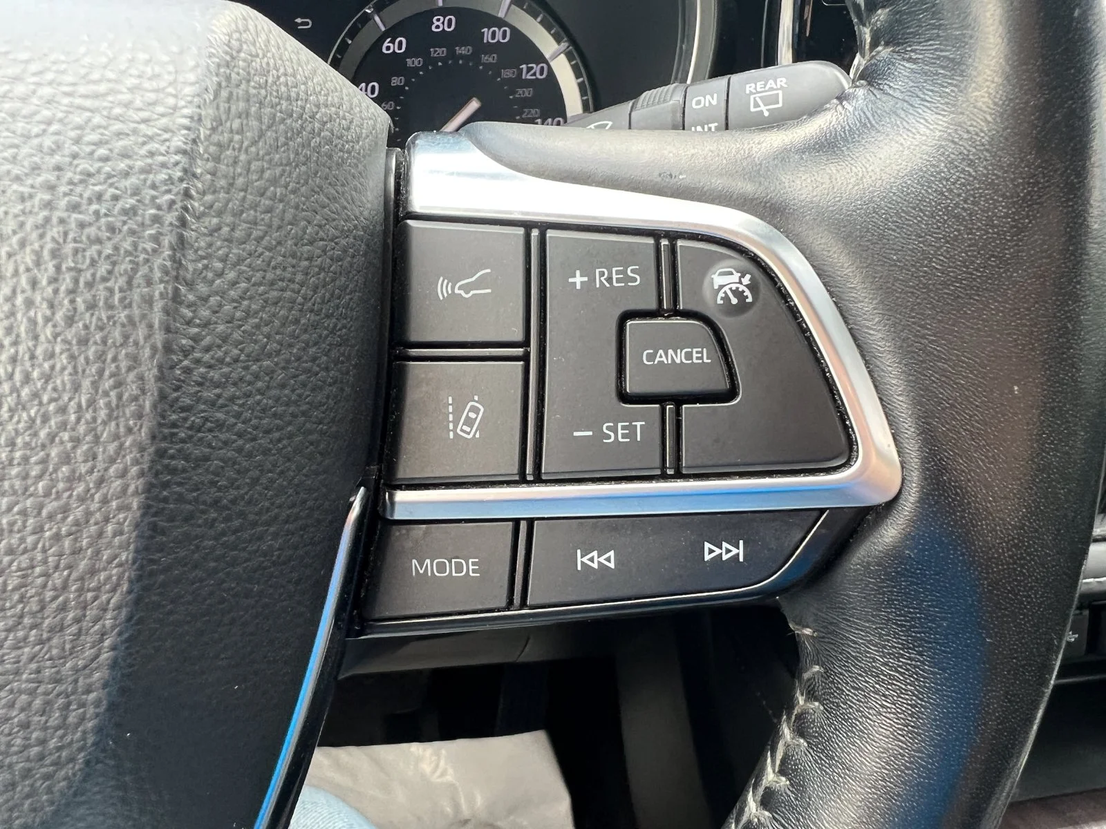 Used 2020 Silver Toyota Platinum image 14