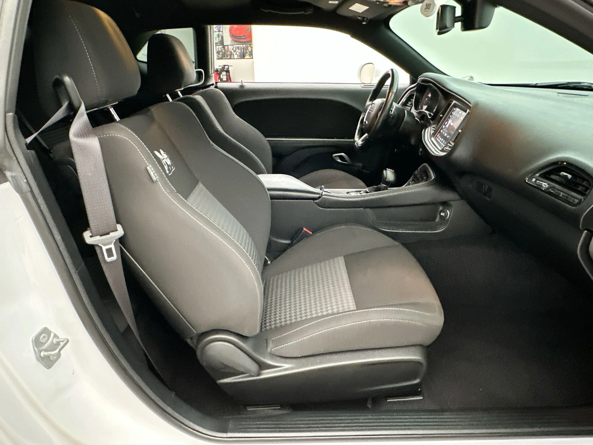 Used 2022 White Dodge R/T Scat Pack Widebody image 15