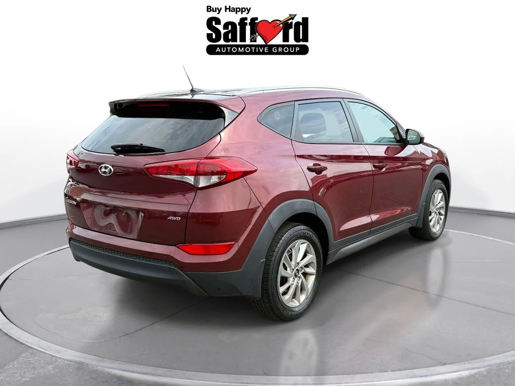 Used 2016 Red Hyundai SE image 7