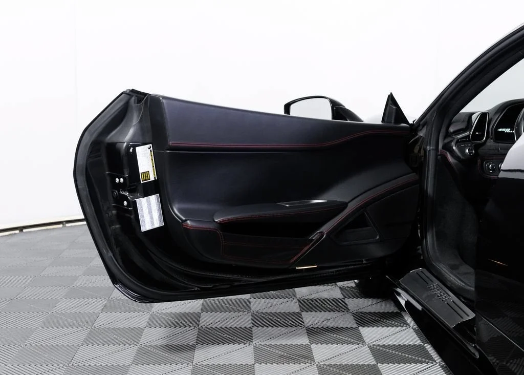 Certified Used 2014 Nero Daytona Ferrari Base image 17