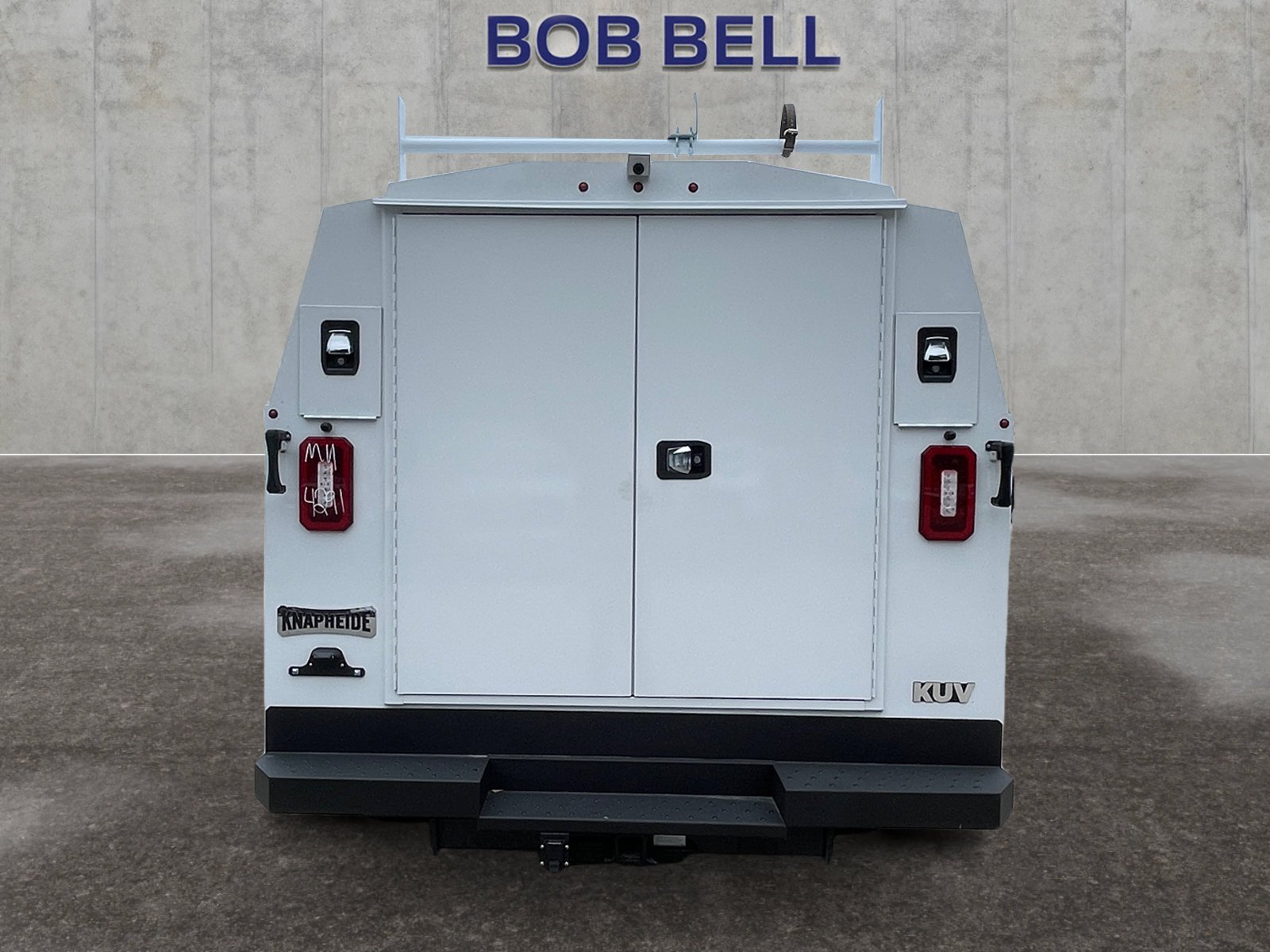 New 2027 Oxford White Ford E-350 SRW image 4