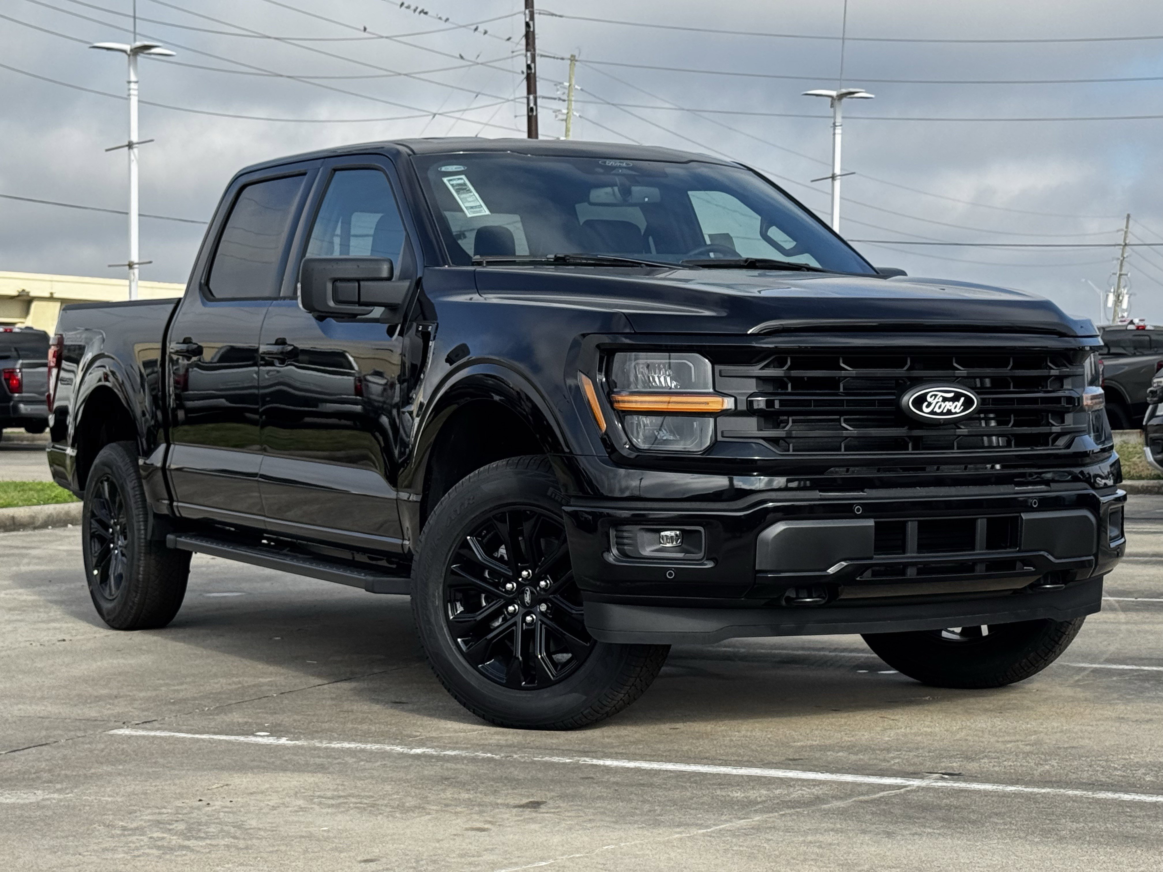 New 2026 Agate Black Metallic Ford XLT image 2