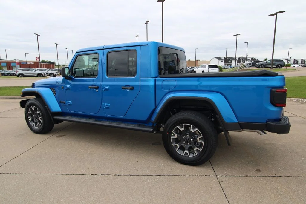 New 2026 Hydro Blue Pearlcoat Jeep Sahara image 15