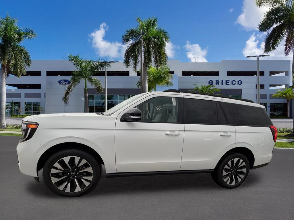 New 2027 Star White Metallic Tri-Coat Ford Platinum image 4