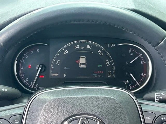 Used 2019  Toyota Limited image 72