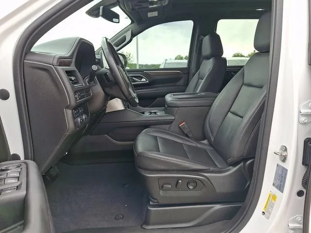Used 2021 Summit White Chevrolet Z71 image 10