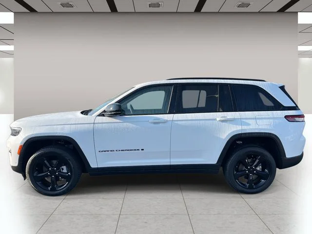 New 2025 Bright White Clear-Coat Exterior Paint Jeep Limited image 7