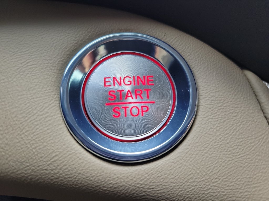 Used 2023  Acura Advance Package image 17
