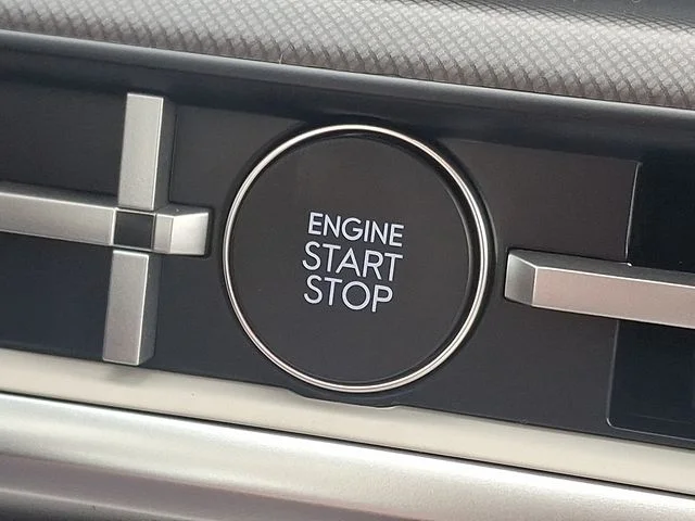 New 2027 White Hyundai SEL image 15